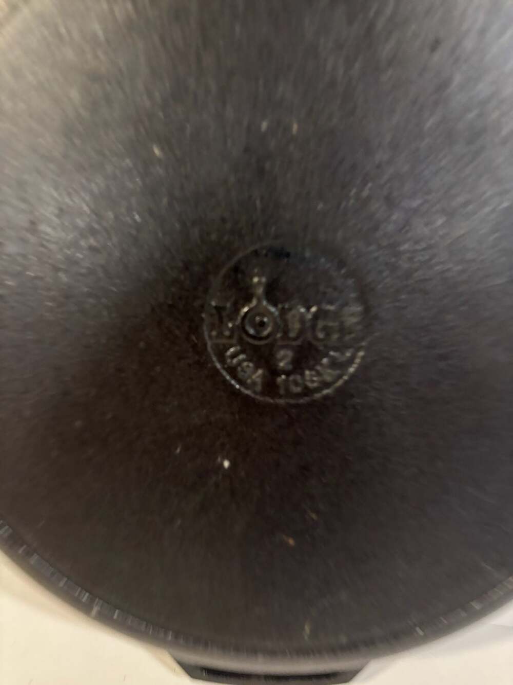 Lodge Seasoned Cast Iron Dual Handle Pan 12 Inch L10SKL - Picture 3 of 3